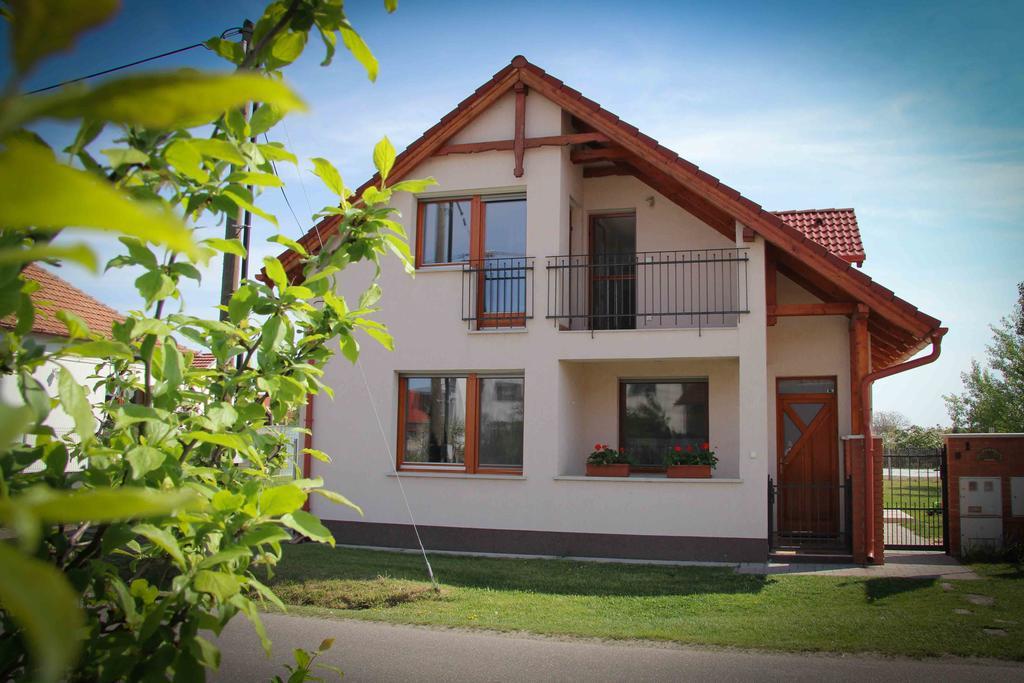 Oázis Apartmanok Mórahalom Habitación foto